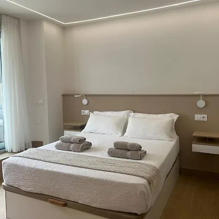 El Doce Del Ferial * Solares