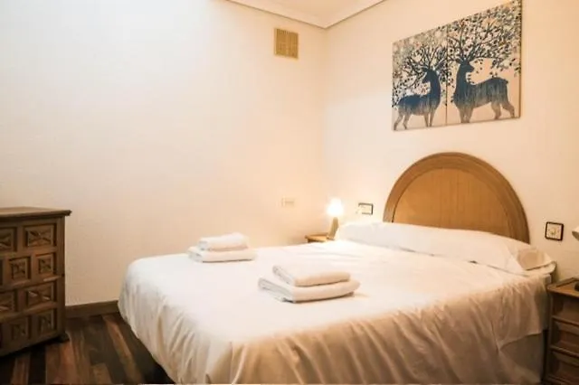 Semesterbostad El Doce Del Ferial Solares